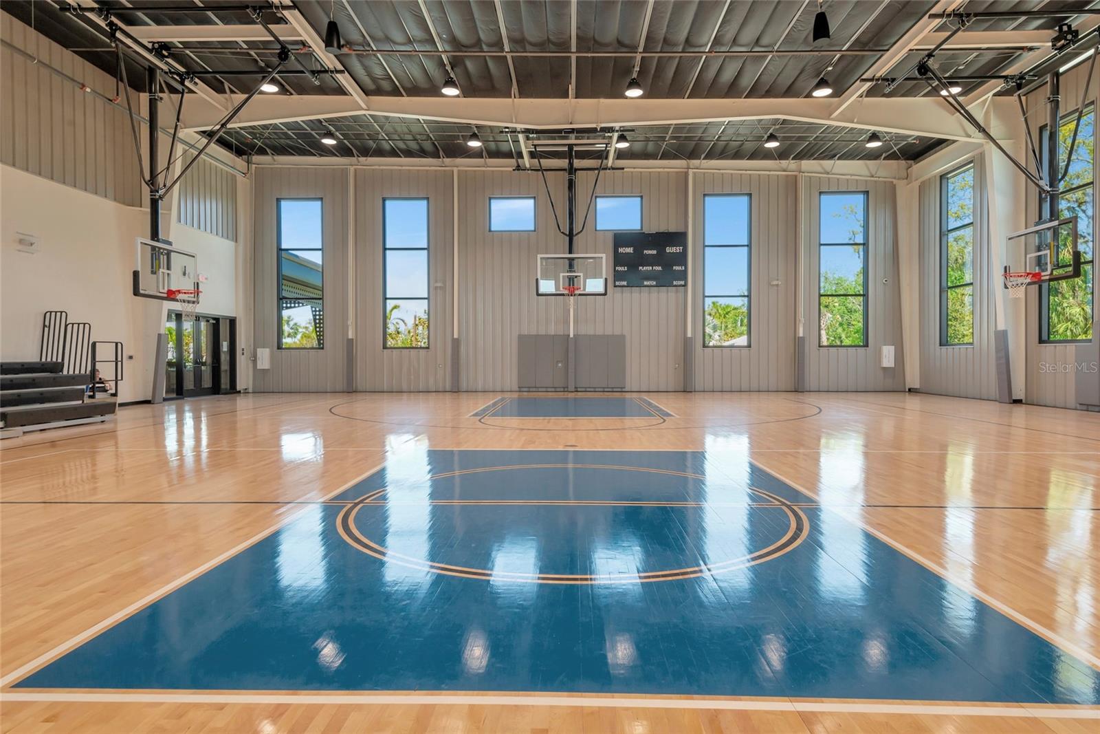 Image 61 of 100 For 8097 Moonbeam Avenue