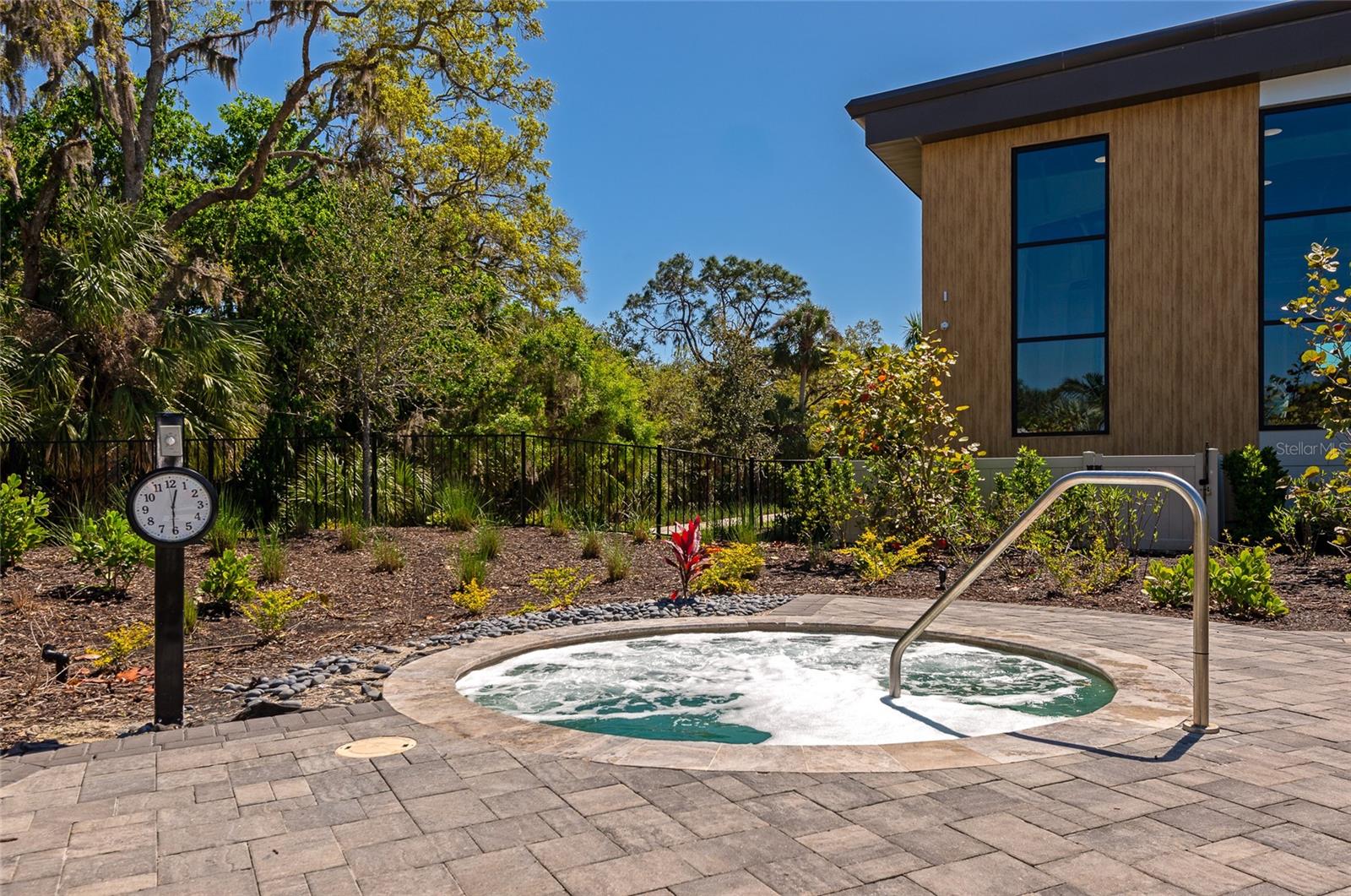 Image 71 of 100 For 8097 Moonbeam Avenue