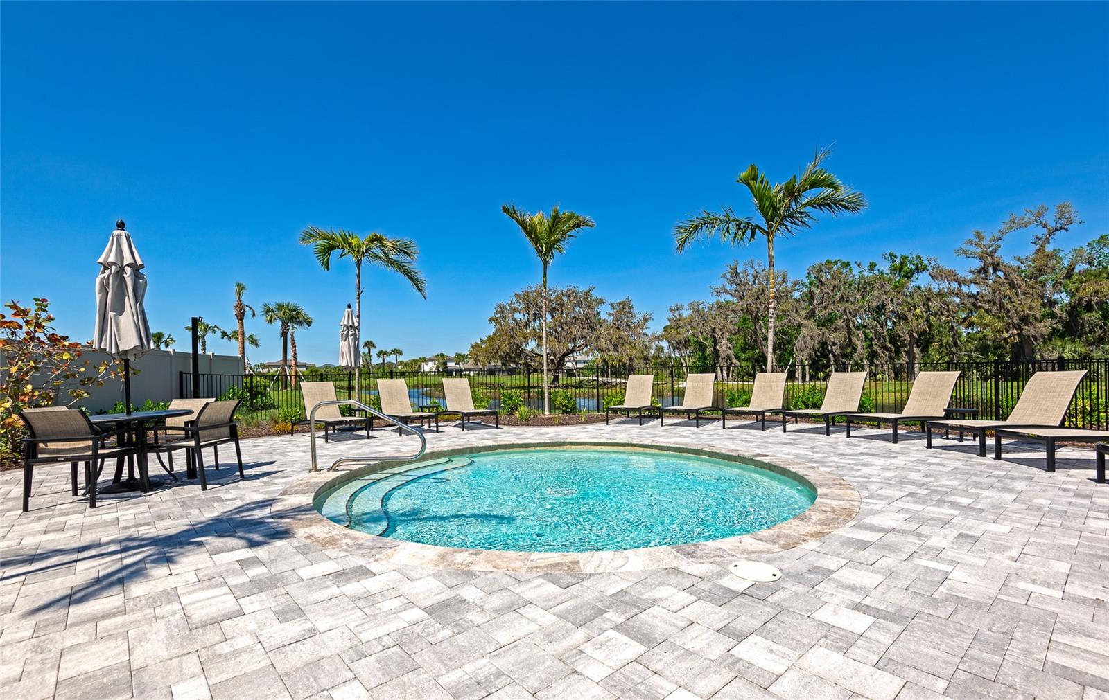 Image 74 of 100 For 8097 Moonbeam Avenue