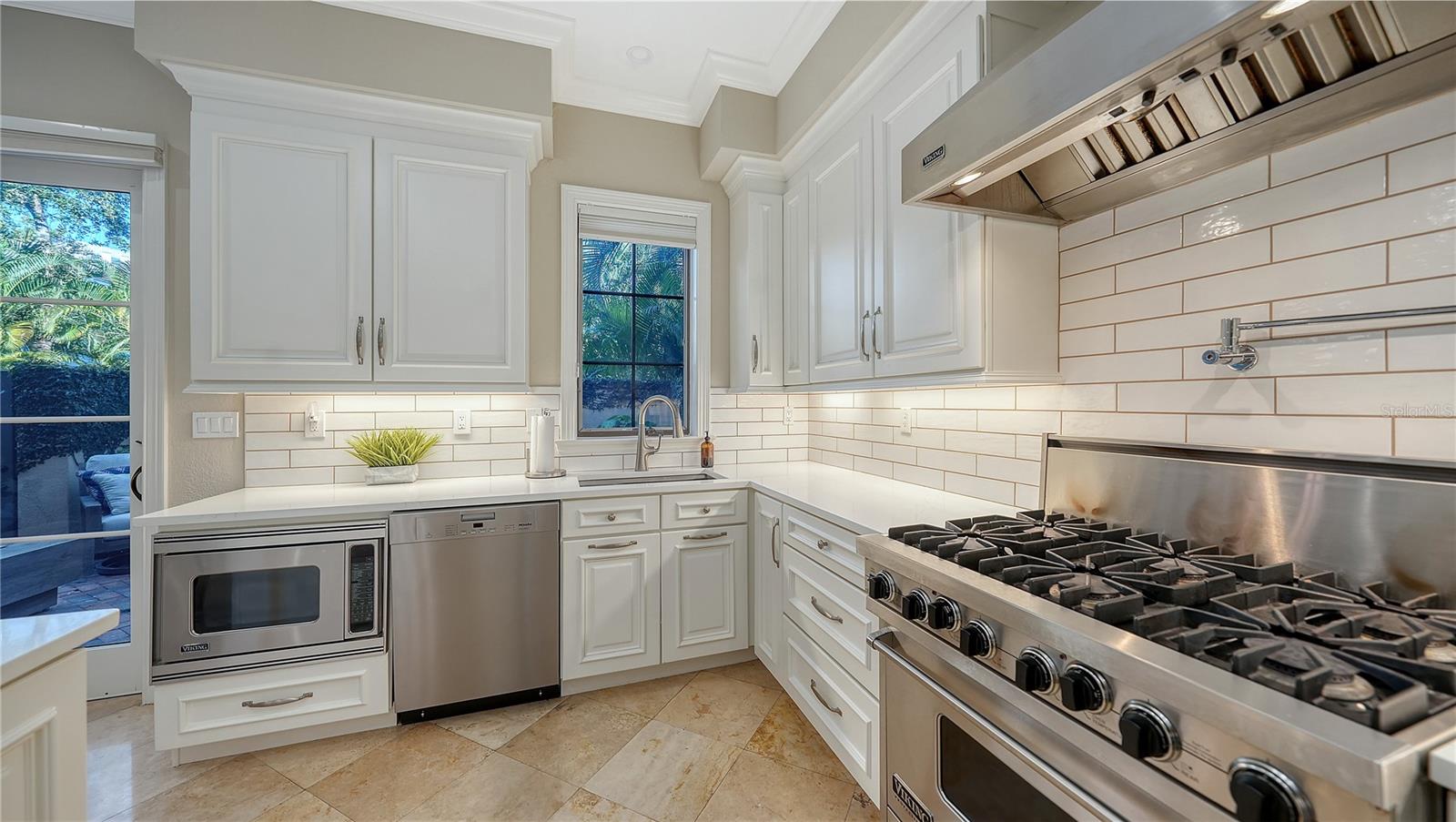 Image 13 of 45 For 1513 Oak Street 18