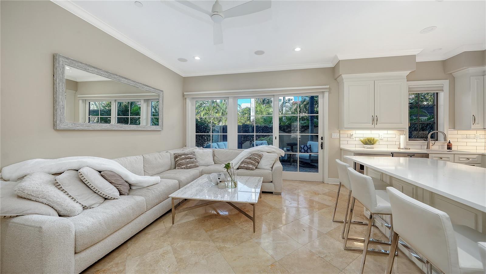 Image 15 of 45 For 1513 Oak Street 18