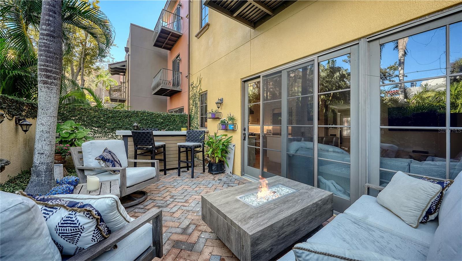 Image 16 of 45 For 1513 Oak Street 18