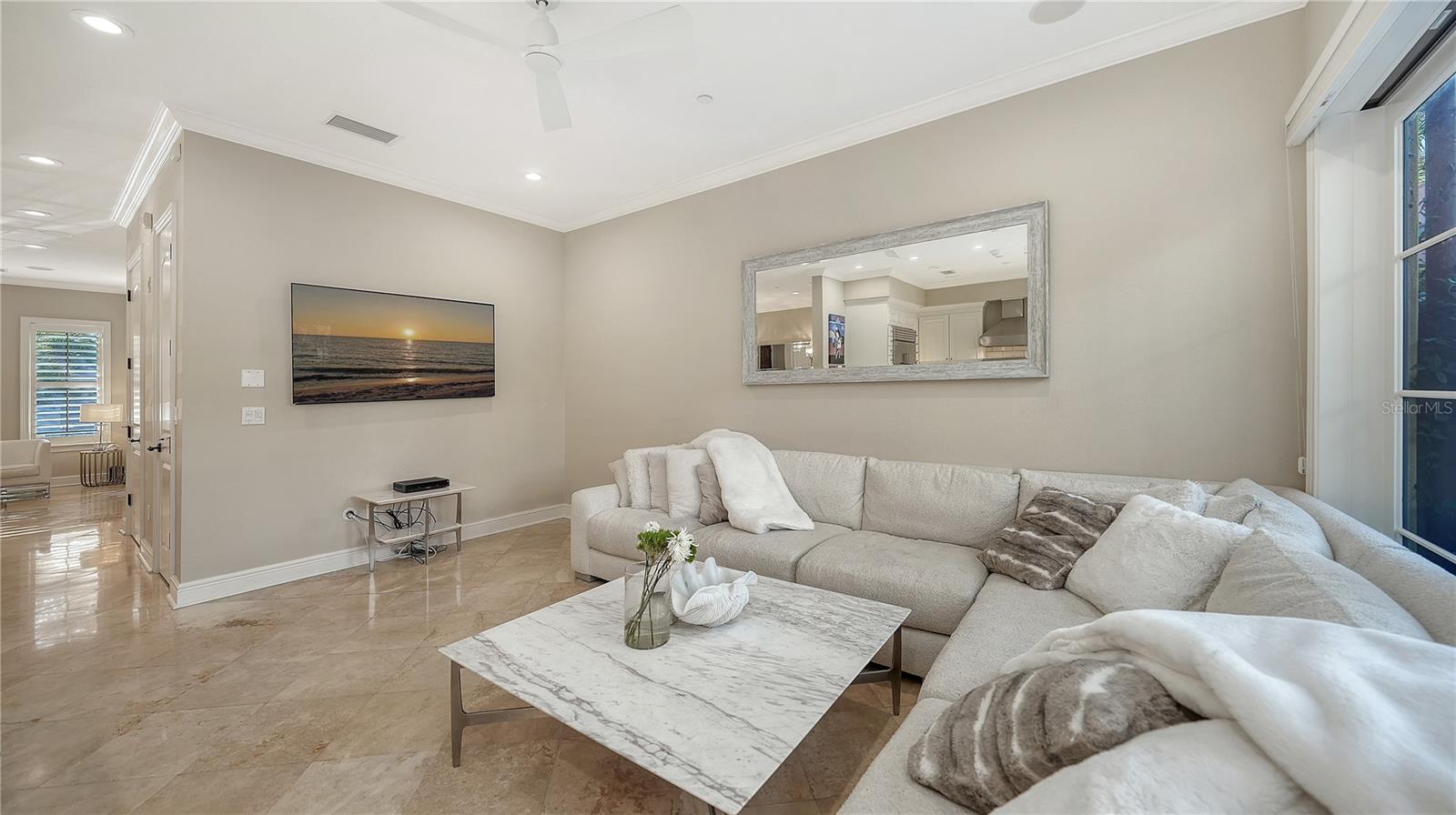 Image 21 of 45 For 1513 Oak Street 18