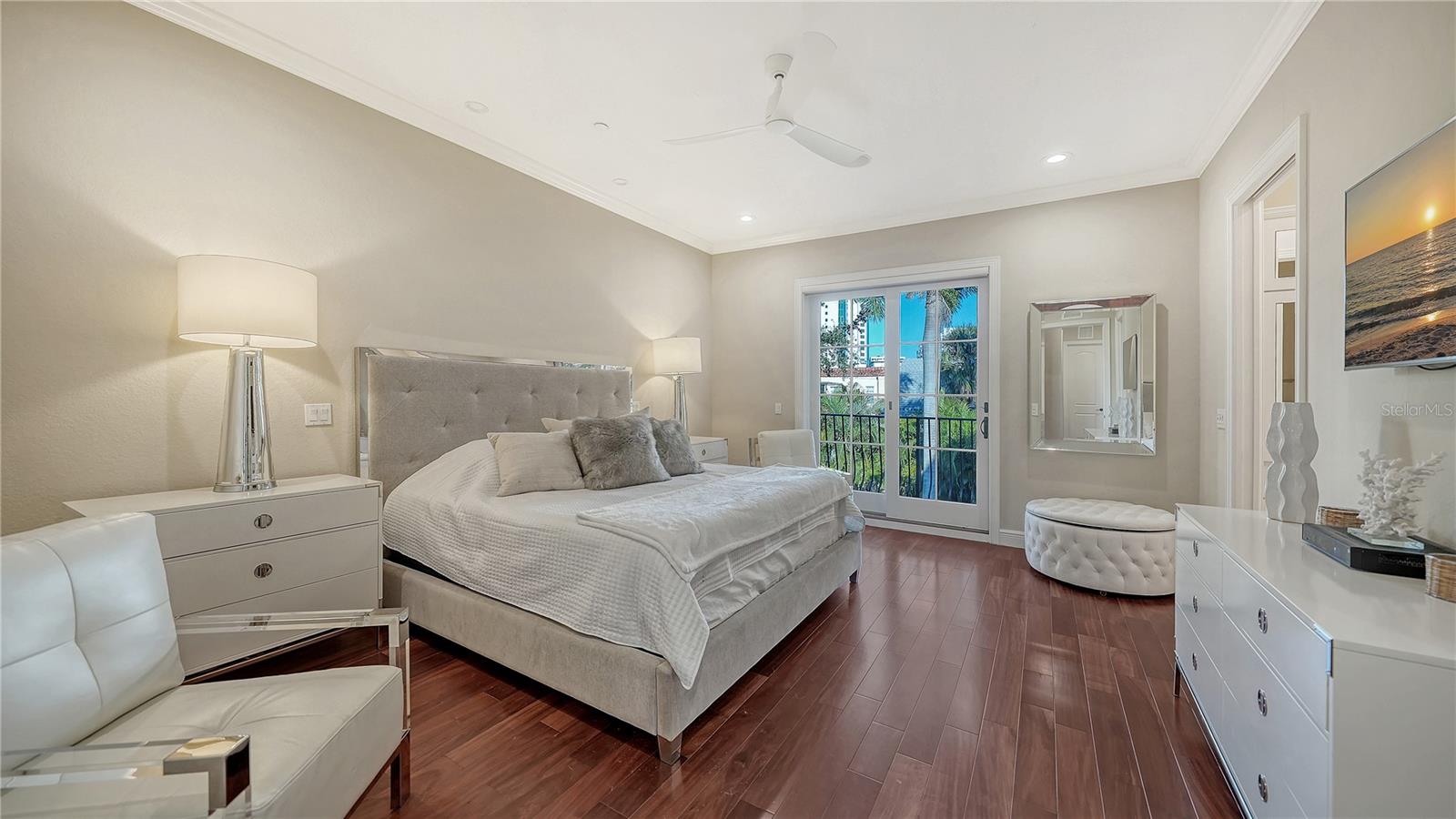 Image 22 of 45 For 1513 Oak Street 18