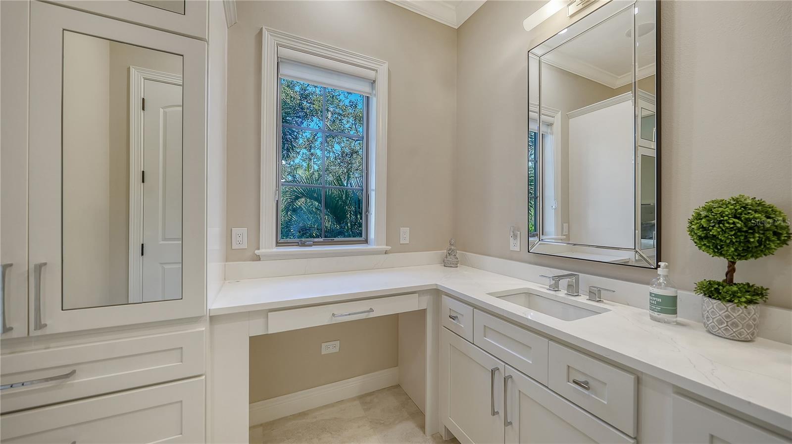 Image 28 of 45 For 1513 Oak Street 18