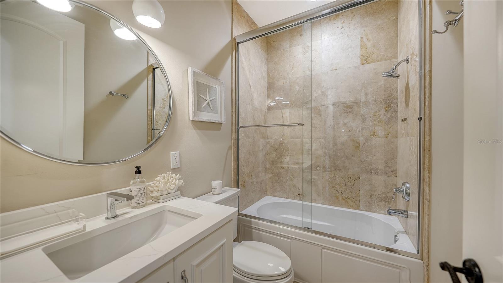 Image 31 of 45 For 1513 Oak Street 18