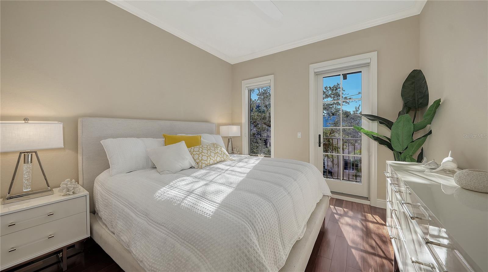 Image 33 of 45 For 1513 Oak Street 18