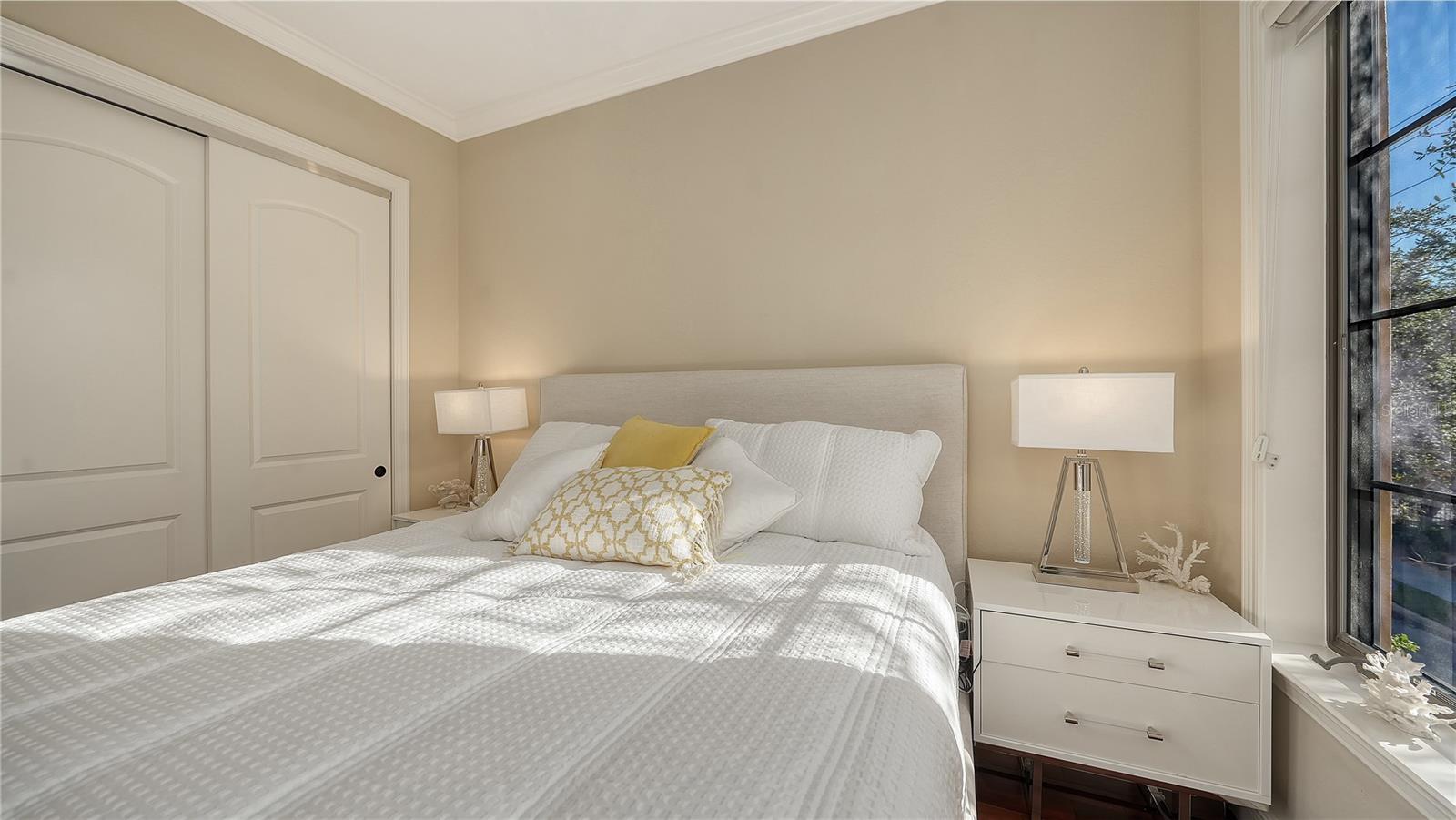 Image 34 of 45 For 1513 Oak Street 18