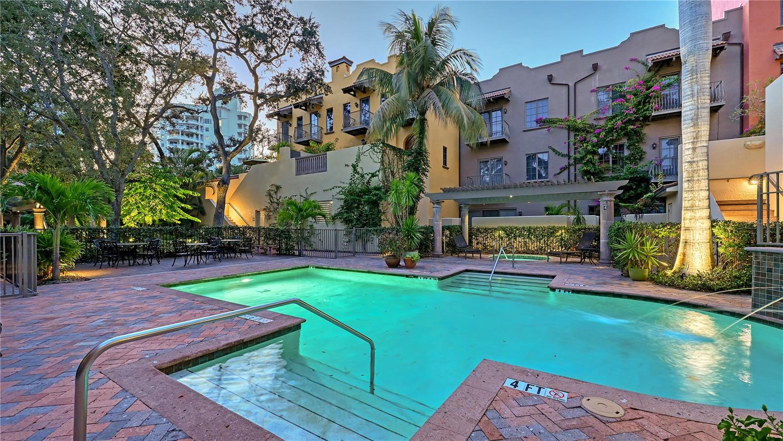 Image 41 of 45 For 1513 Oak Street 18