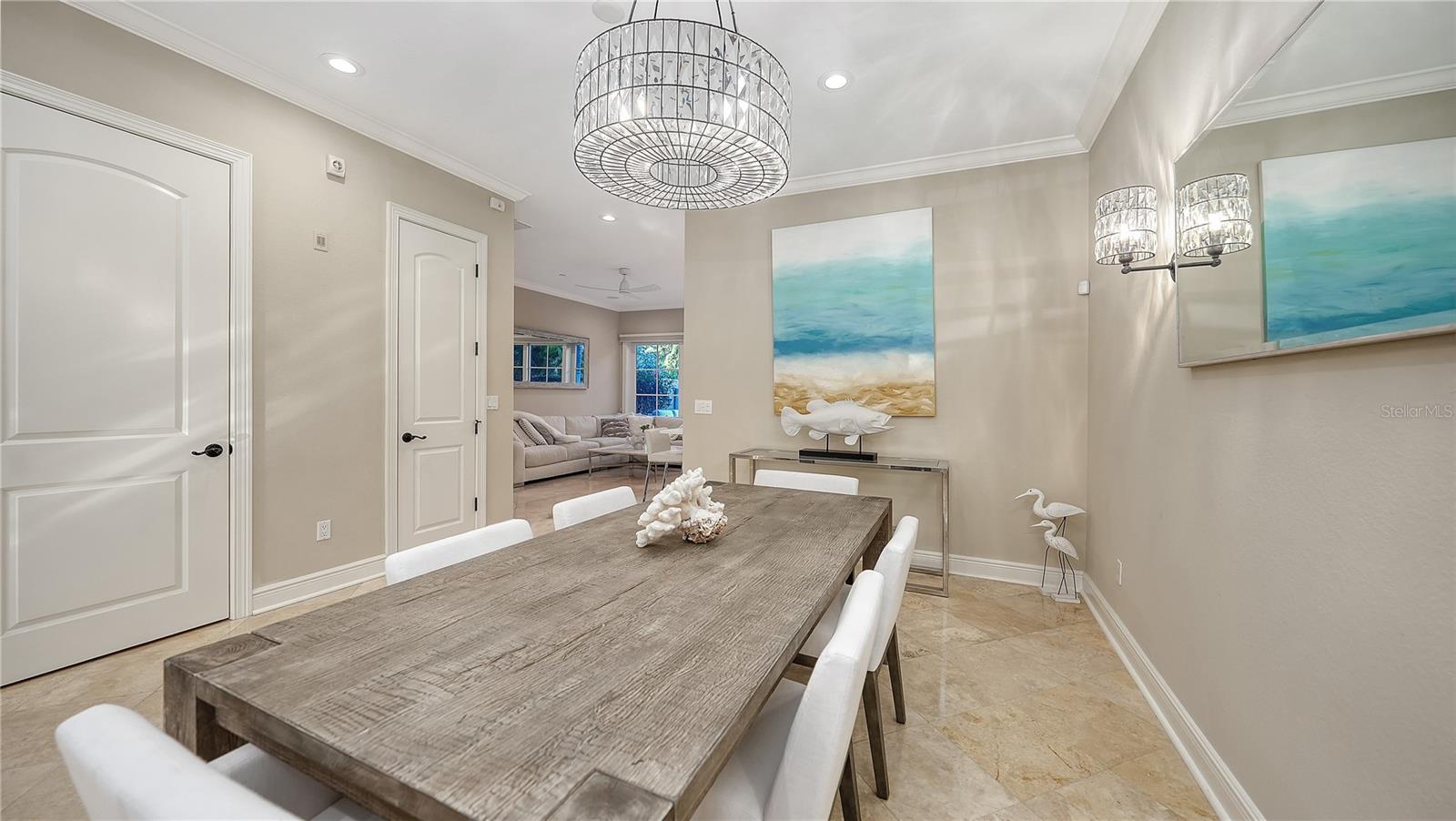 Image 7 of 45 For 1513 Oak Street 18