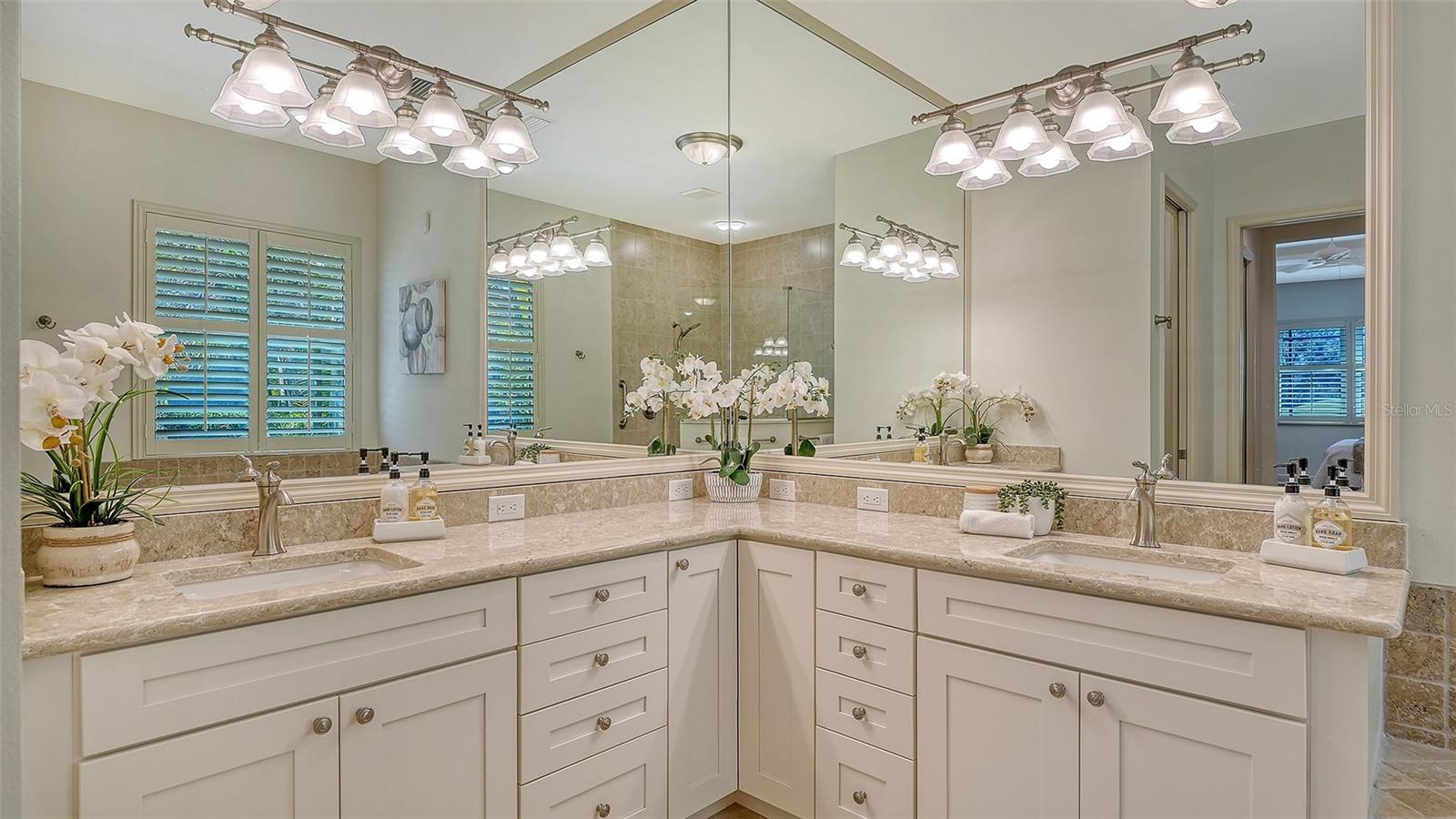 Image 27 of 96 For 7448 Riviera Cove