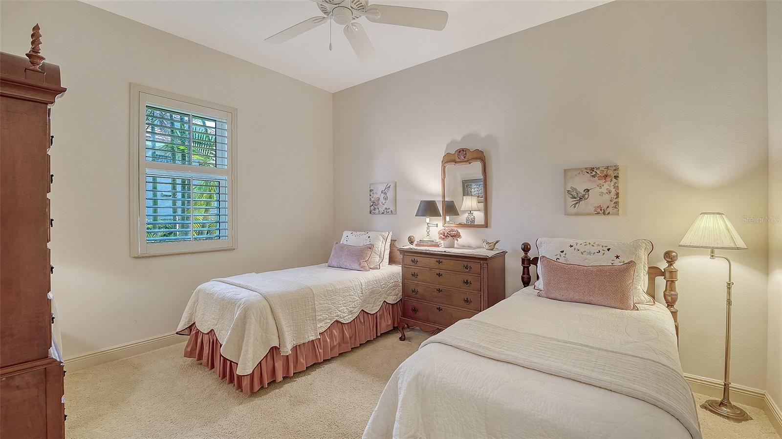 Image 33 of 96 For 7448 Riviera Cove