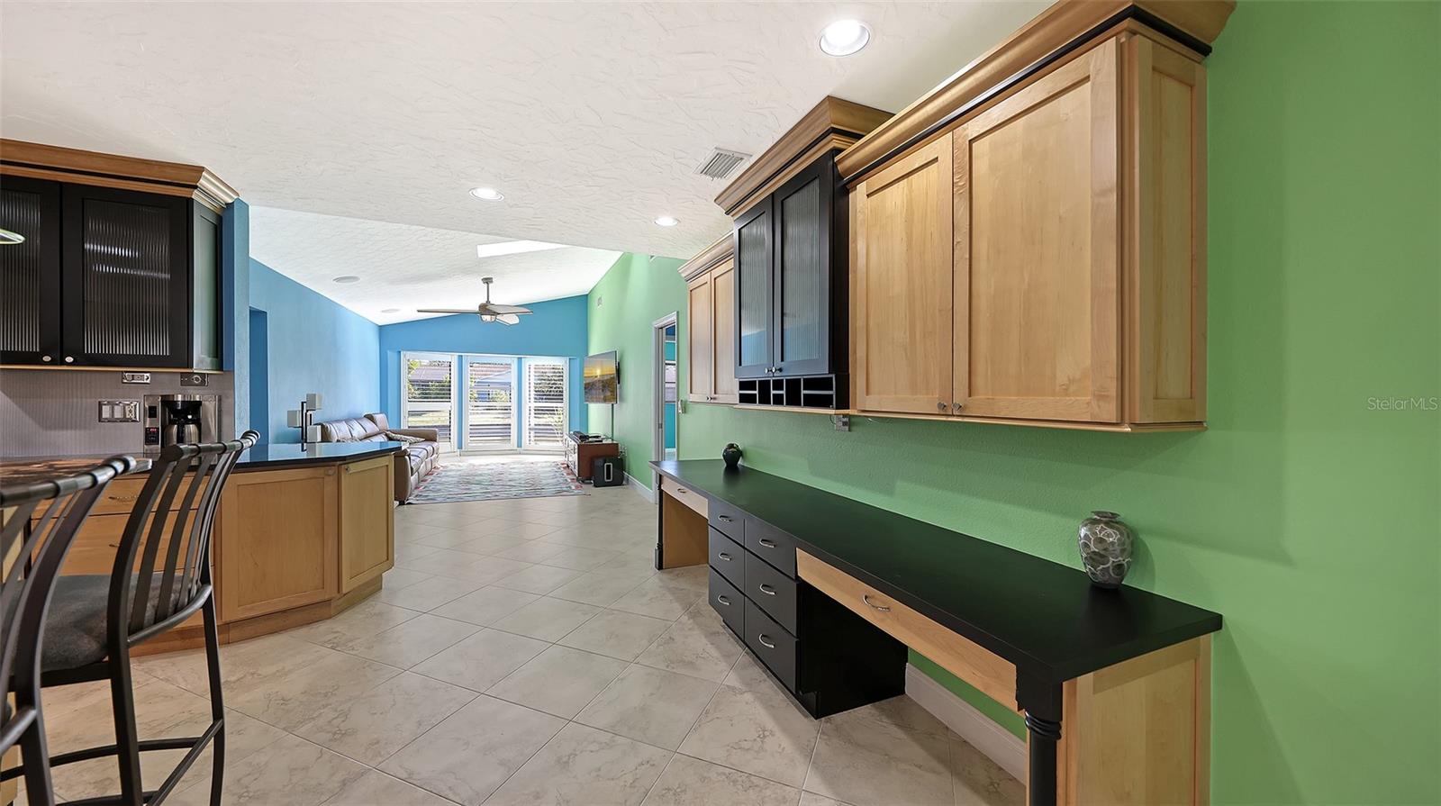 Image 15 of 46 For 4251 Pasadena Circle