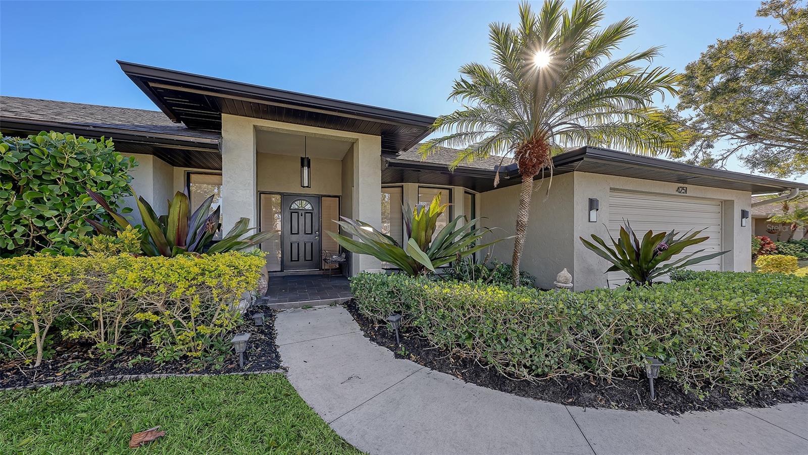 Image 3 of 46 For 4251 Pasadena Circle