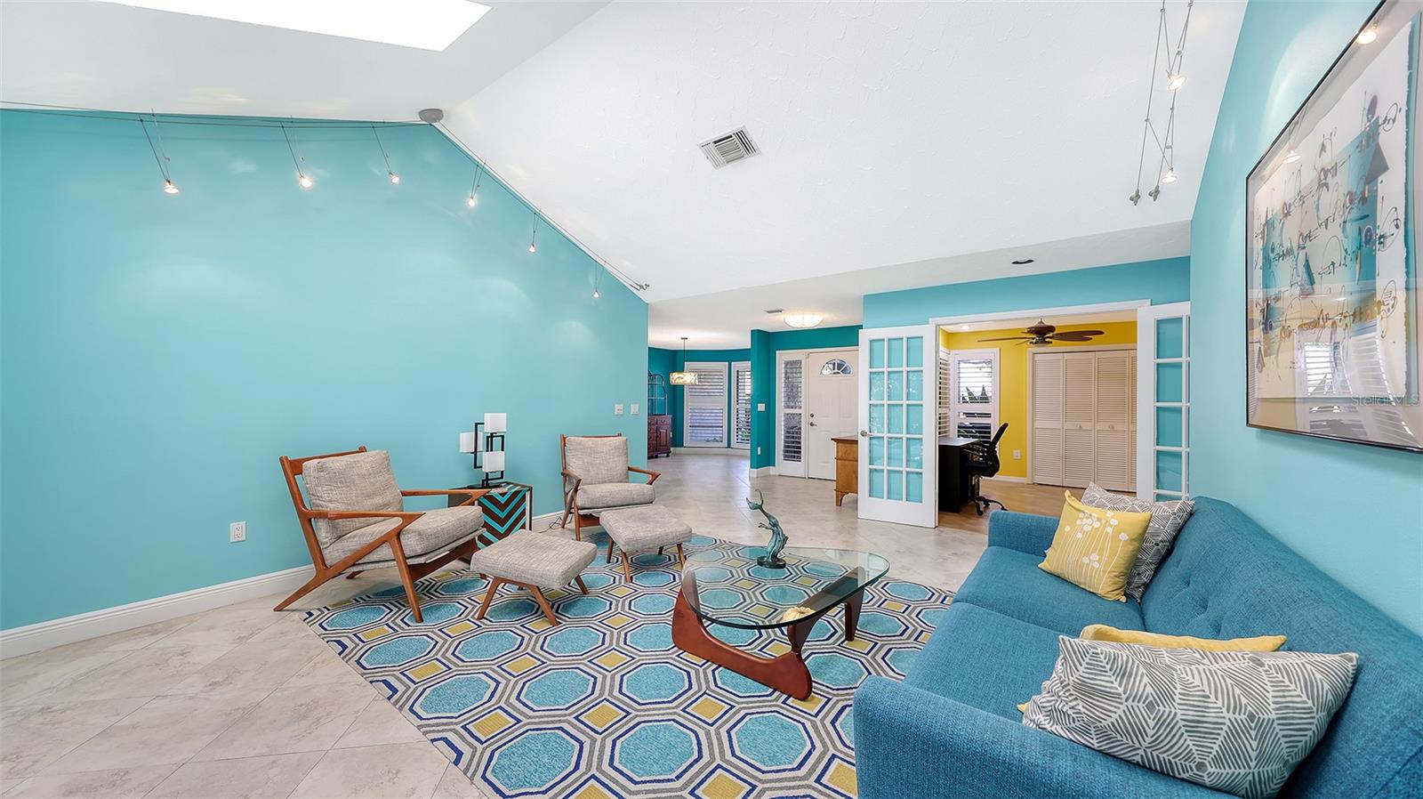 Image 7 of 46 For 4251 Pasadena Circle