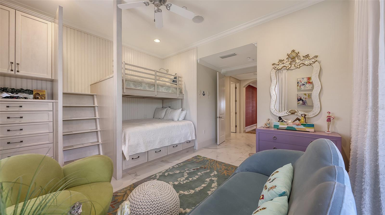 Image 39 of 54 For 4995 Gulf Of Mexico Drive 500