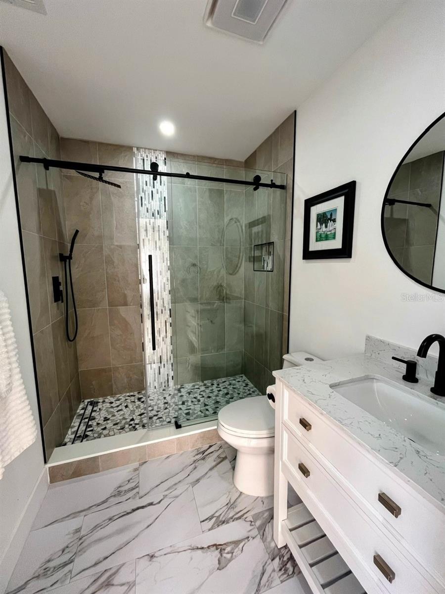 Image 11 of 27 For 703 Whitfield Avenue