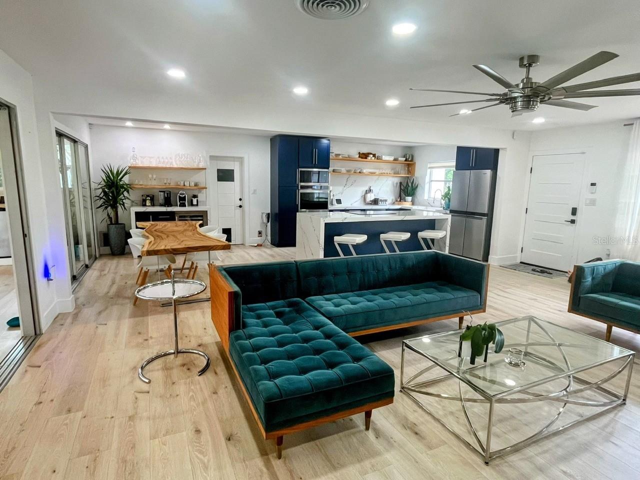 Image 7 of 27 For 703 Whitfield Avenue