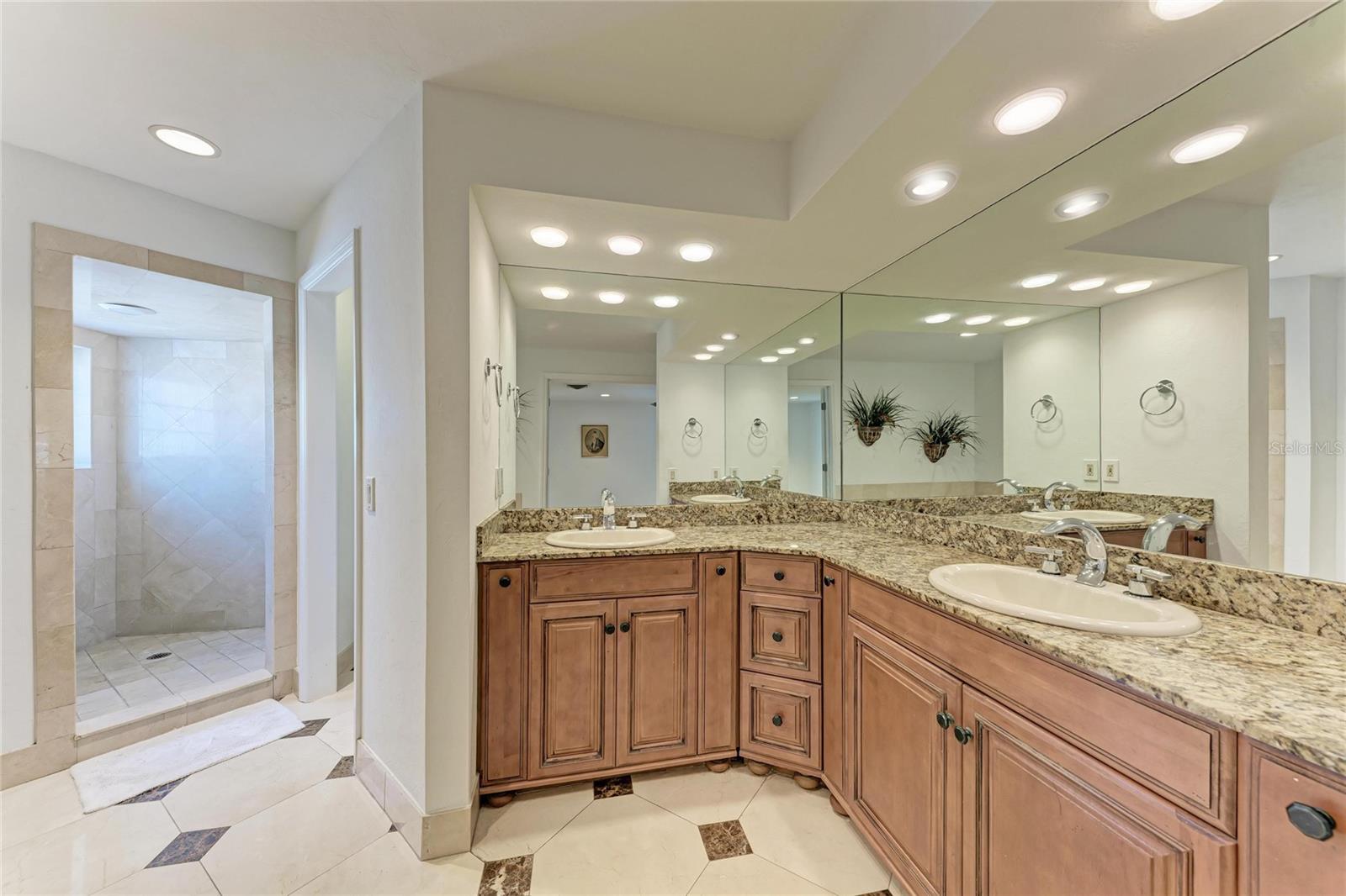 Image 13 of 41 For 3291 Bayou Road