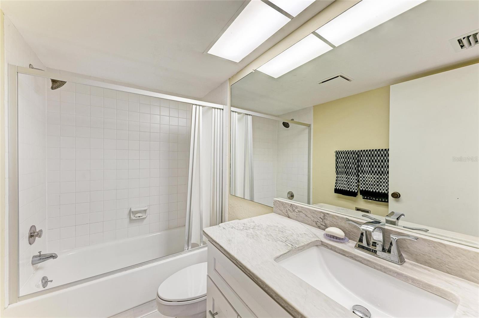 Image 37 of 84 For 1617 Bayhouse Court 121