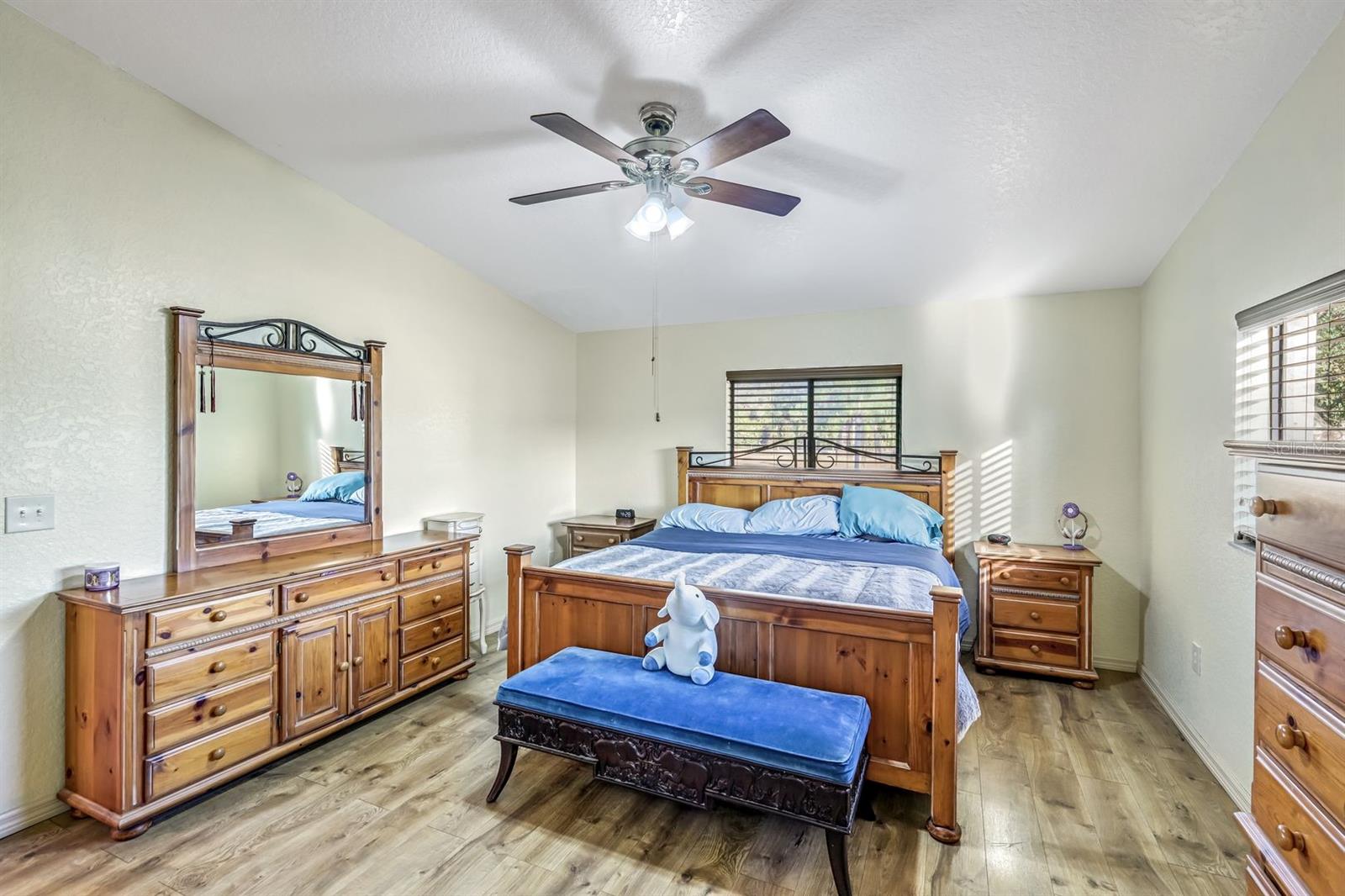 Image 11 of 49 For 16321 Slater Road