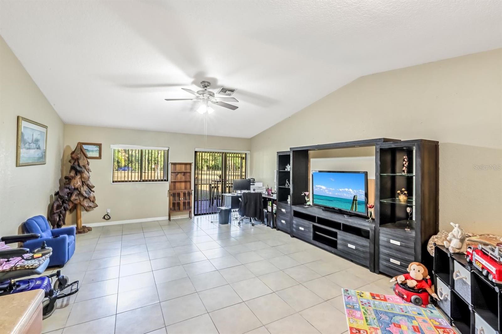 Image 18 of 49 For 16321 Slater Road