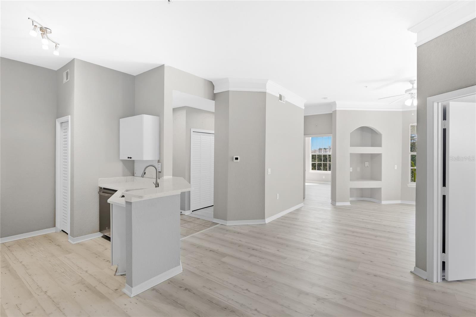 Image 11 of 30 For 5110 Northridge Road 301