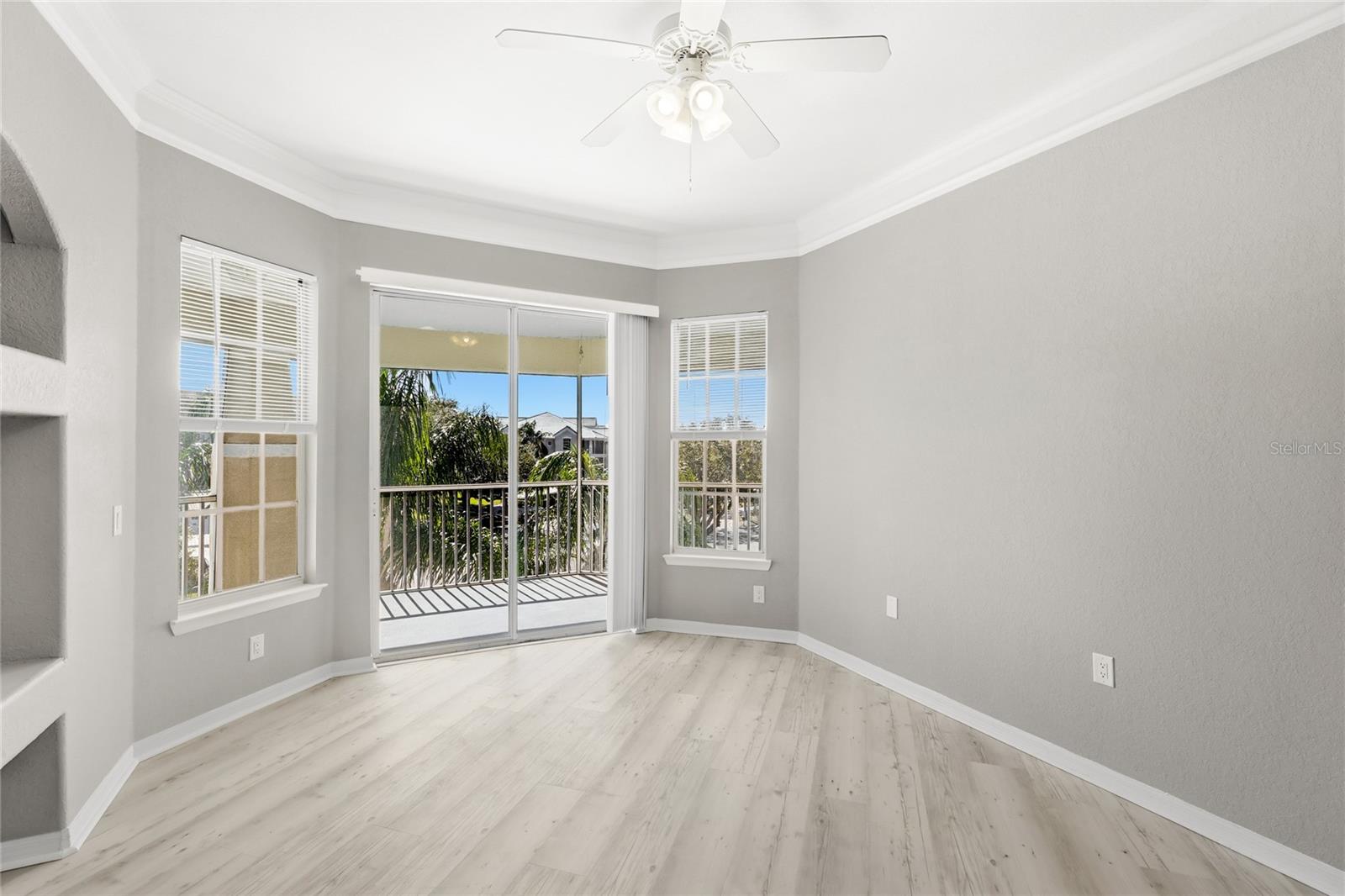 Image 6 of 30 For 5110 Northridge Road 301