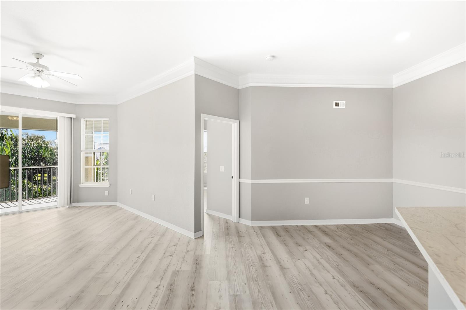 Image 9 of 30 For 5110 Northridge Road 301