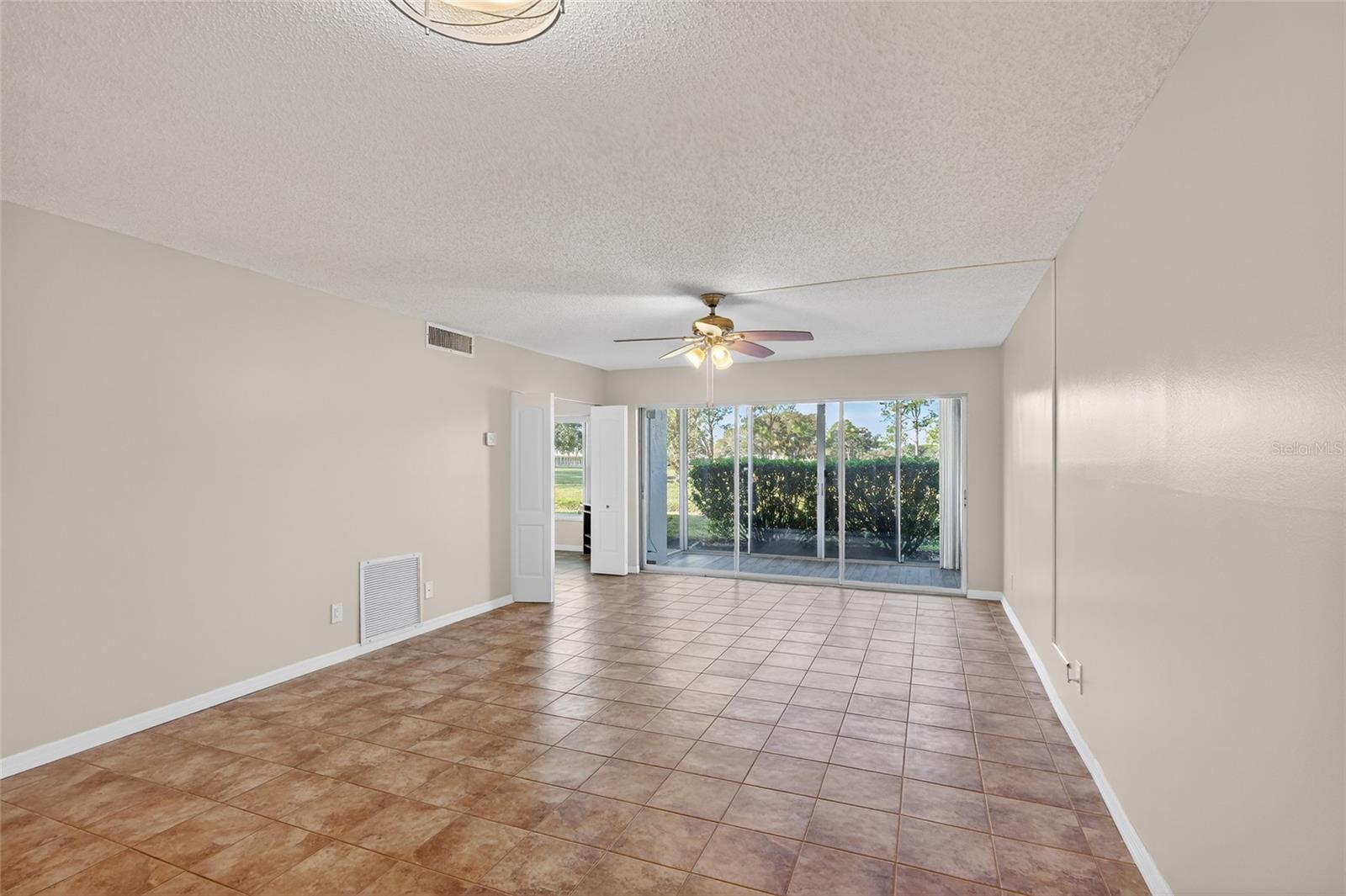Image 6 of 41 For 7880 Palm Aire Lane 105