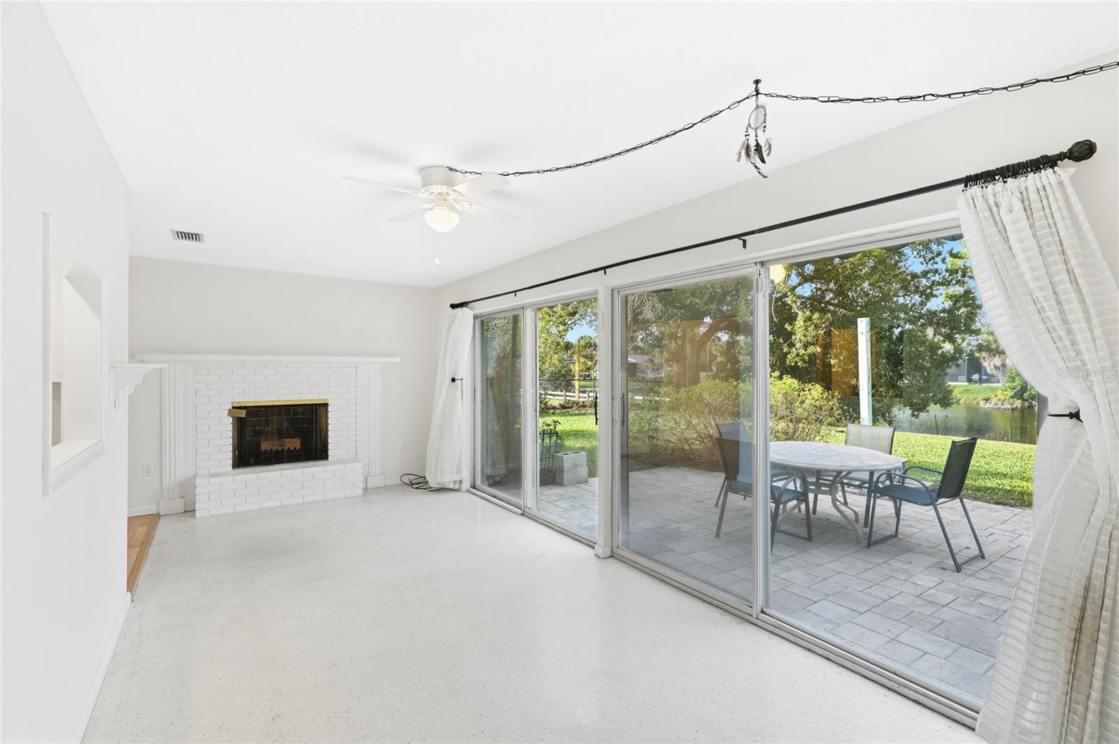 Image 14 of 40 For 2165 Lakewood Drive