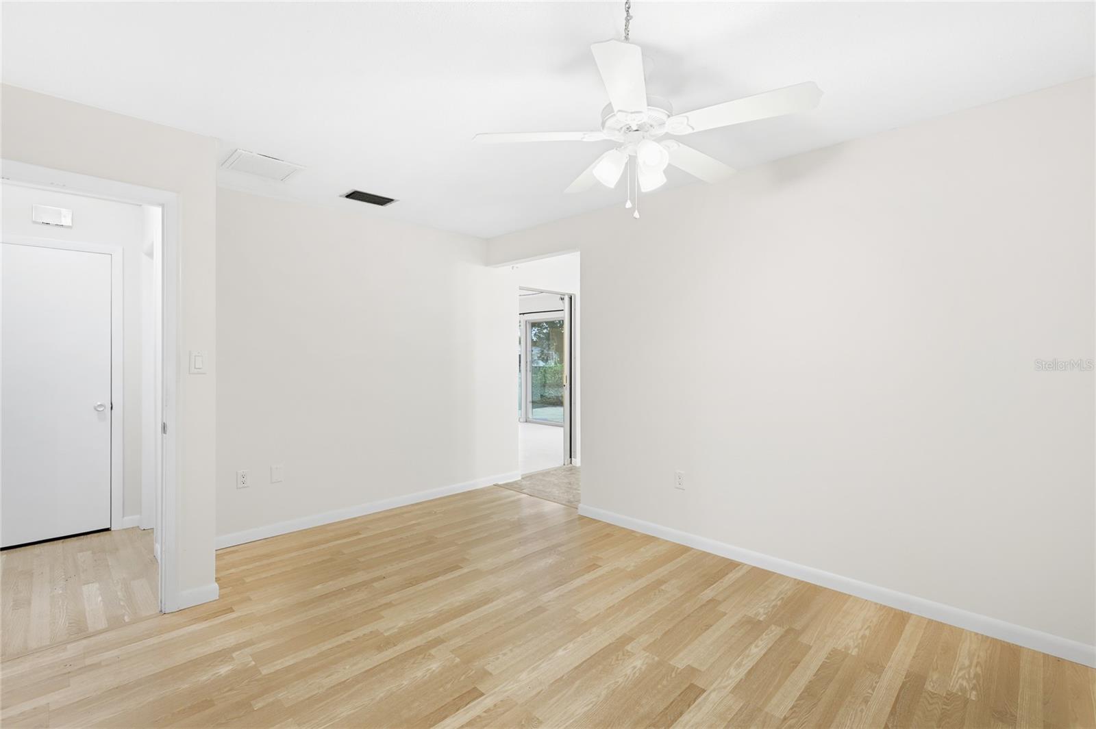 Image 18 of 40 For 2165 Lakewood Drive