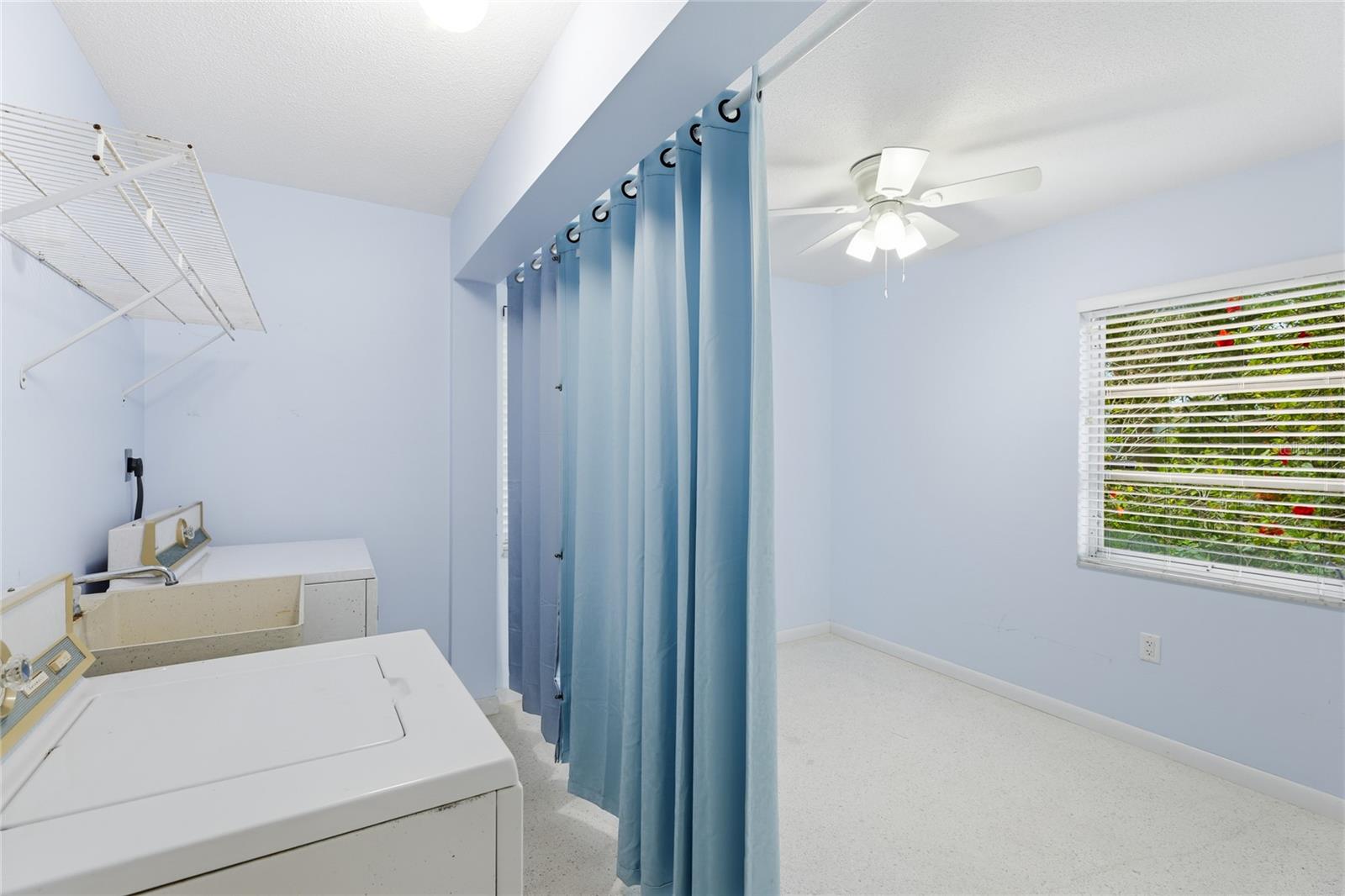 Image 27 of 40 For 2165 Lakewood Drive