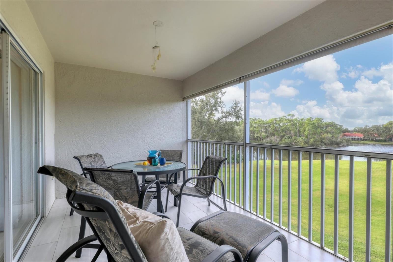 Image 3 of 46 For 8750 Olde Hickory Avenue 9308