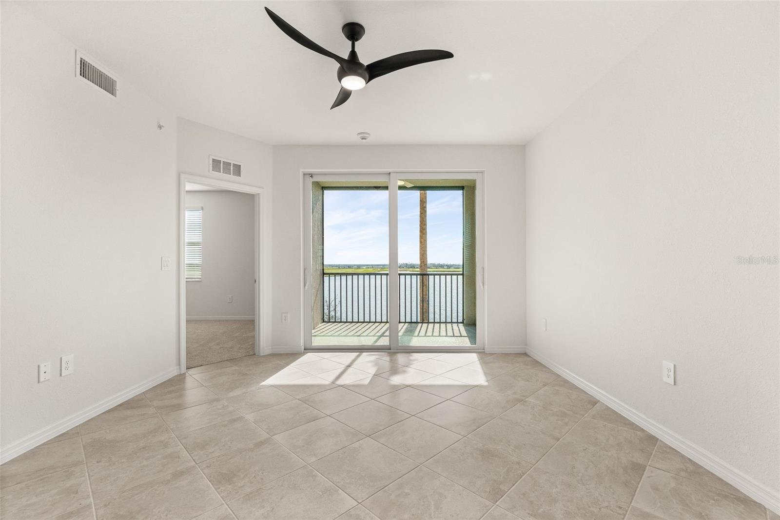 Image 16 of 47 For 19140 Scallop Loop 208