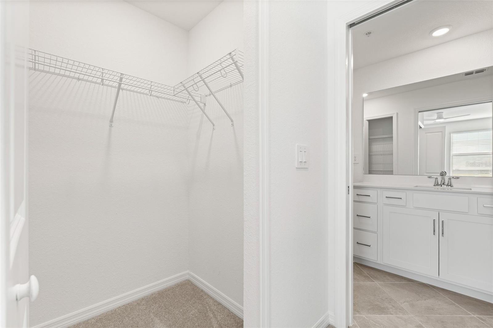 Image 23 of 47 For 19140 Scallop Loop 208