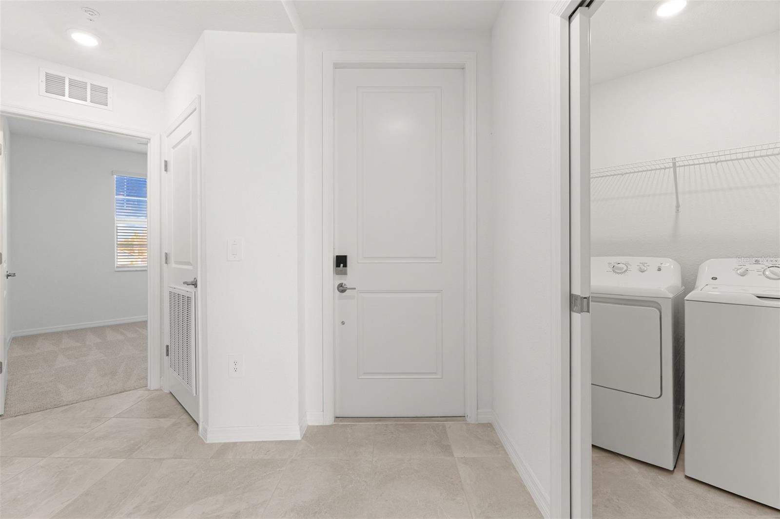 Image 4 of 47 For 19140 Scallop Loop 208