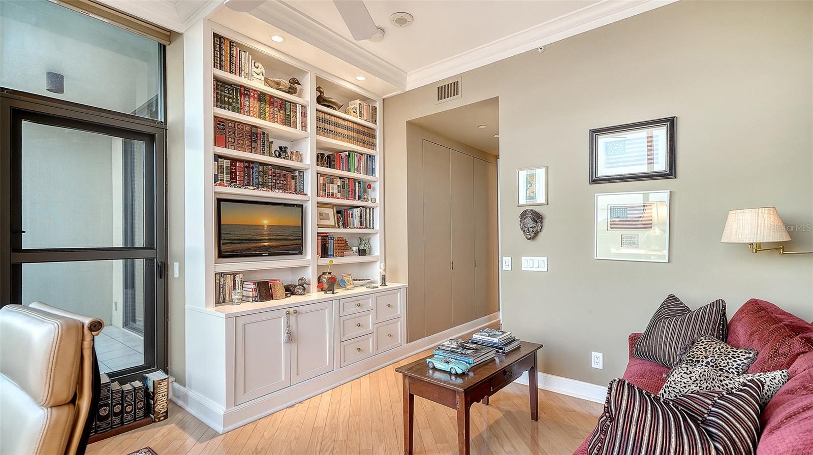 Image 25 of 60 For 1281 Gulf Of Mexico Drive 708