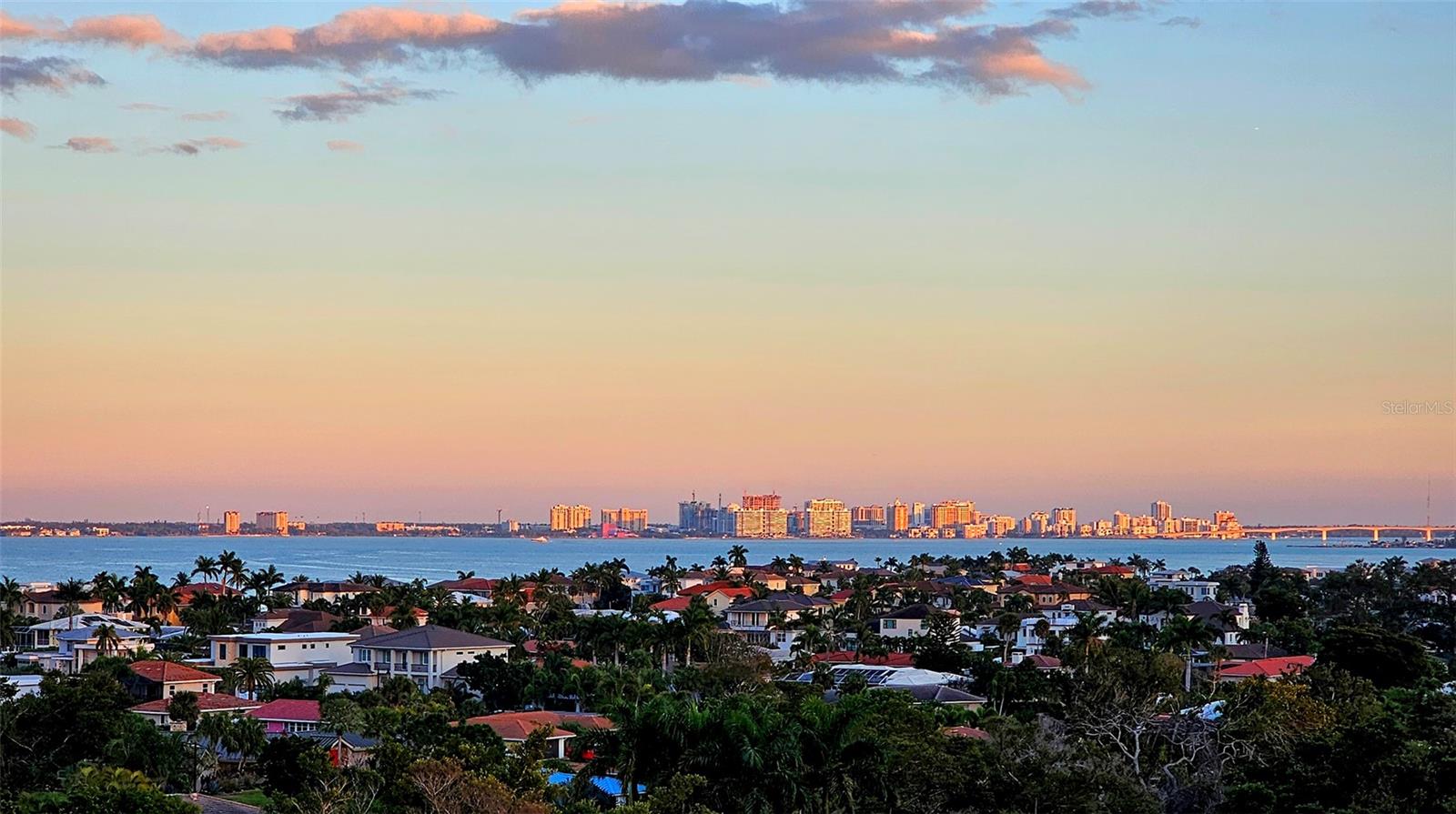 Image 40 of 60 For 1281 Gulf Of Mexico Drive 708