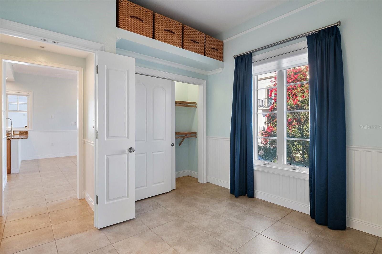 Image 10 of 22 For 445 Orange Avenue 210