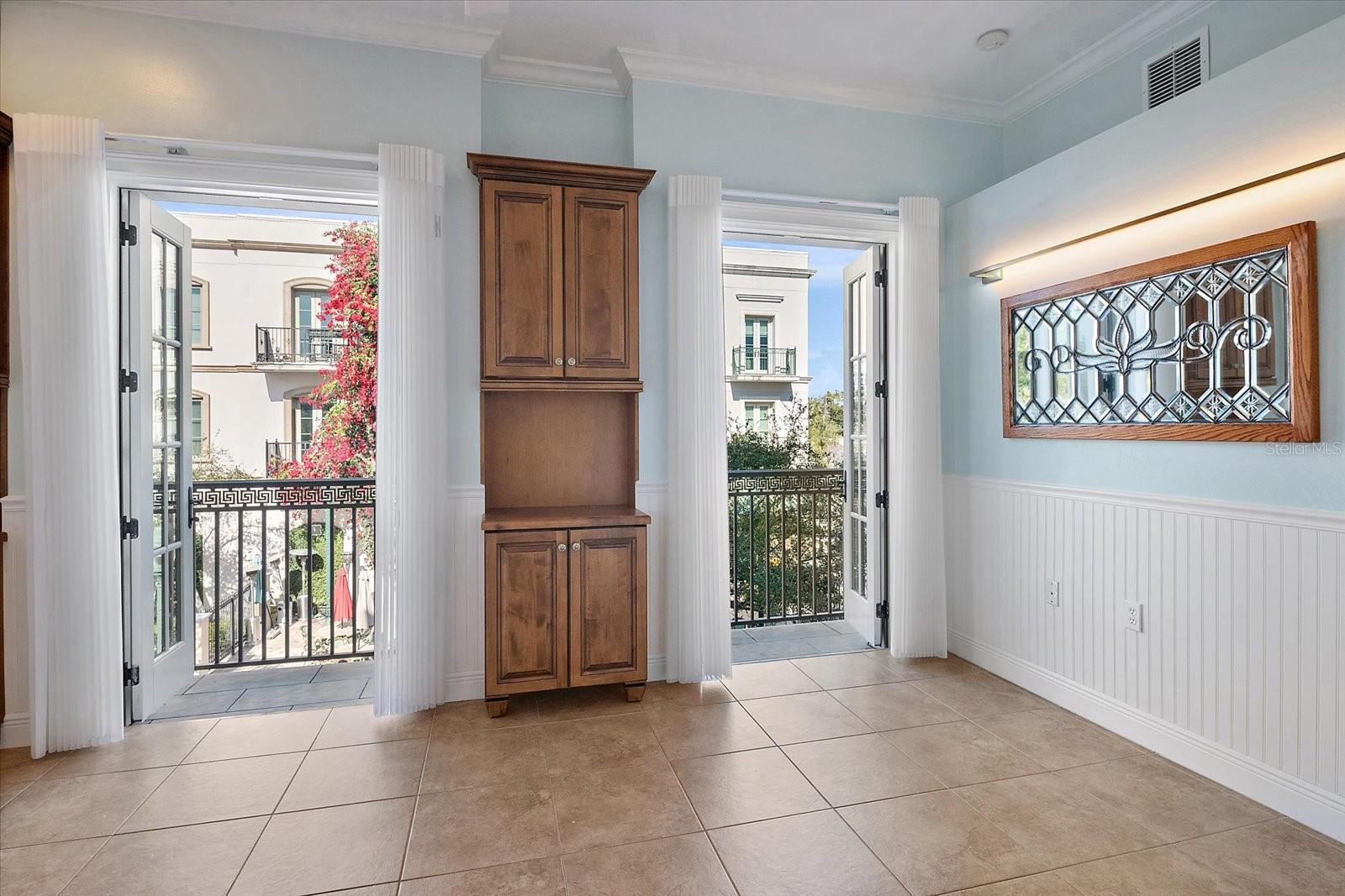 Image 5 of 22 For 445 Orange Avenue 210