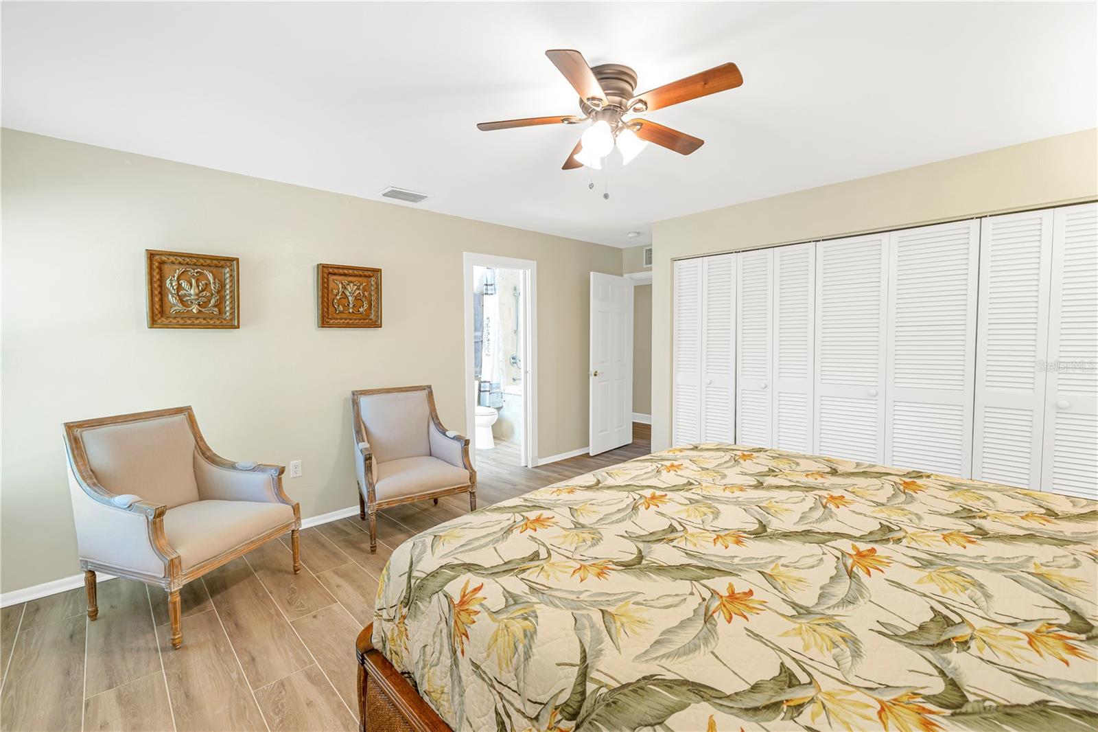 Image 29 of 41 For 752 Tropical Circle