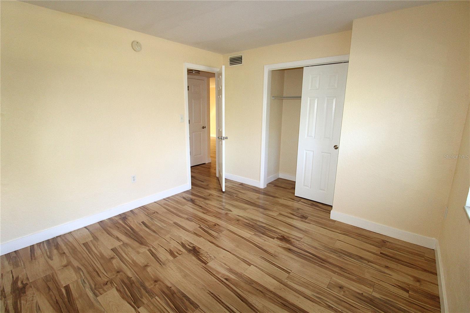 Image 10 of 23 For 942 La Costa Circle 3