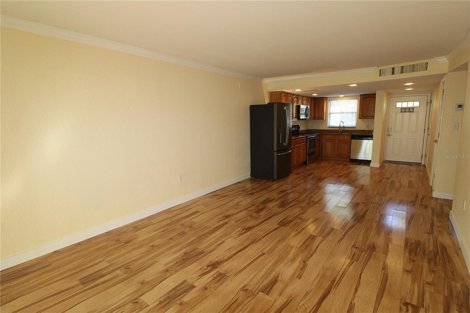 Image 5 of 23 For 942 La Costa Circle 3