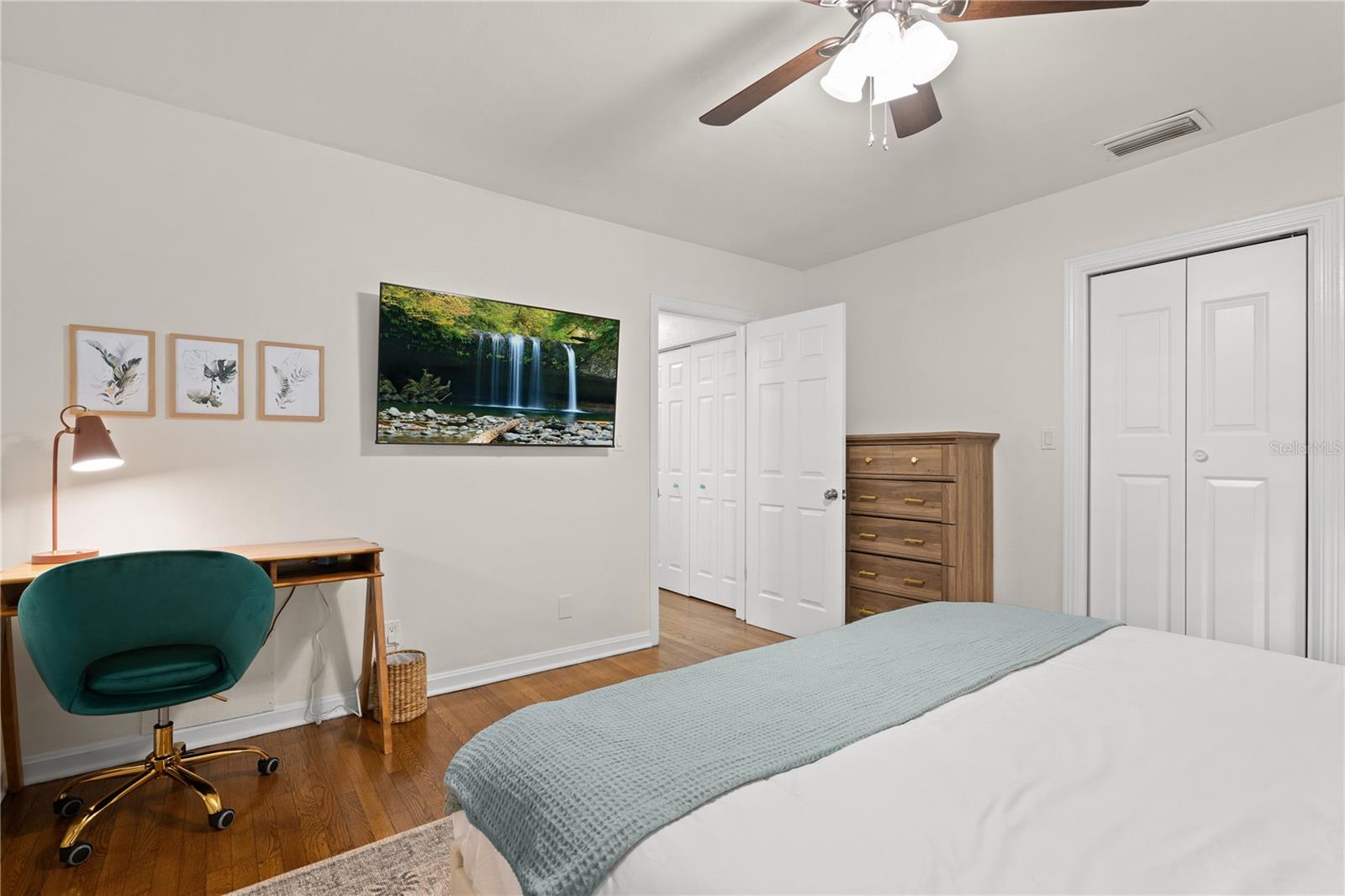 Image 16 of 29 For 704 59th Street Nw