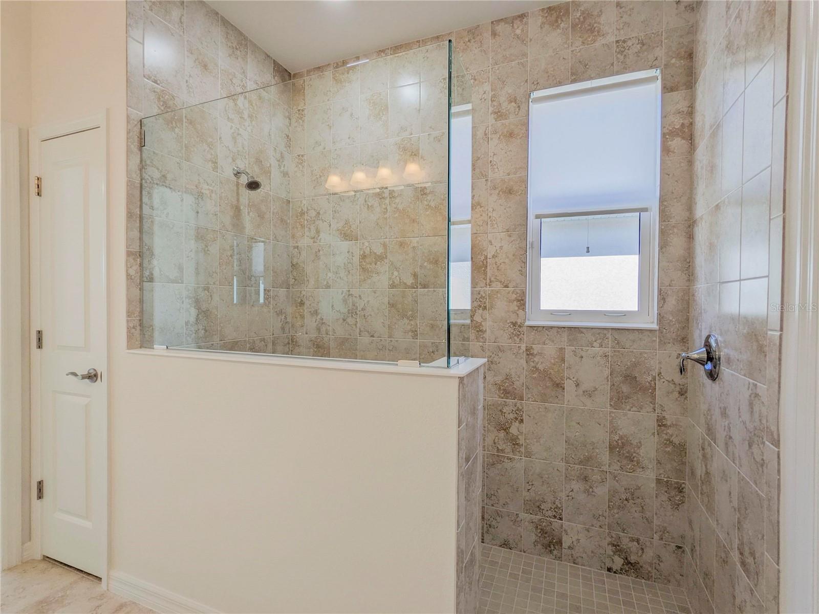 Image 16 of 49 For 8125 Sternway Road