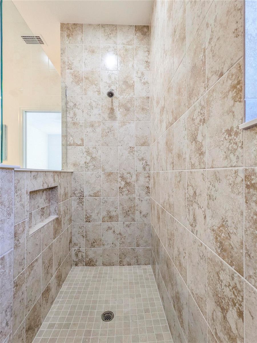 Image 17 of 49 For 8125 Sternway Road