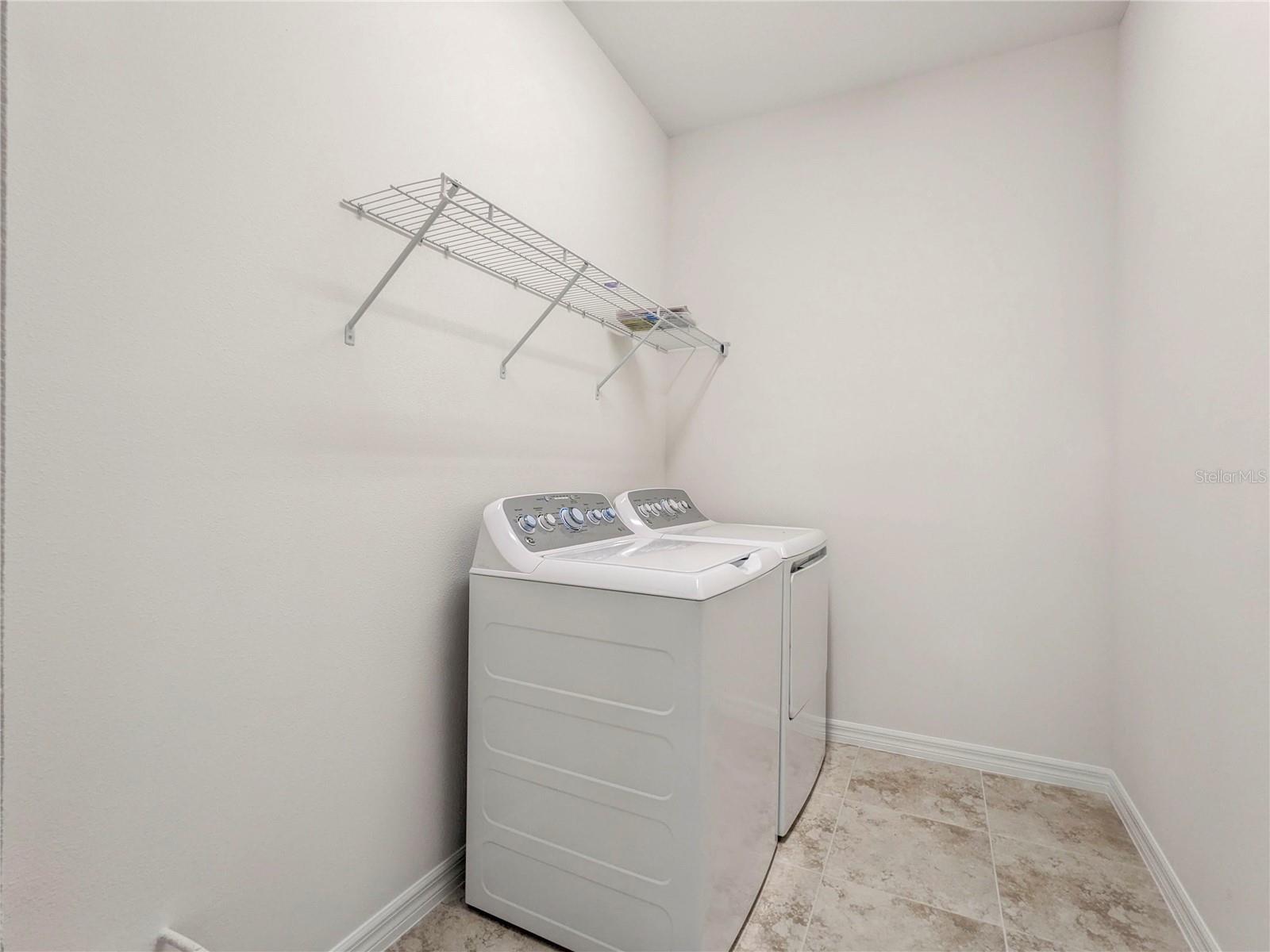 Image 23 of 49 For 8125 Sternway Road