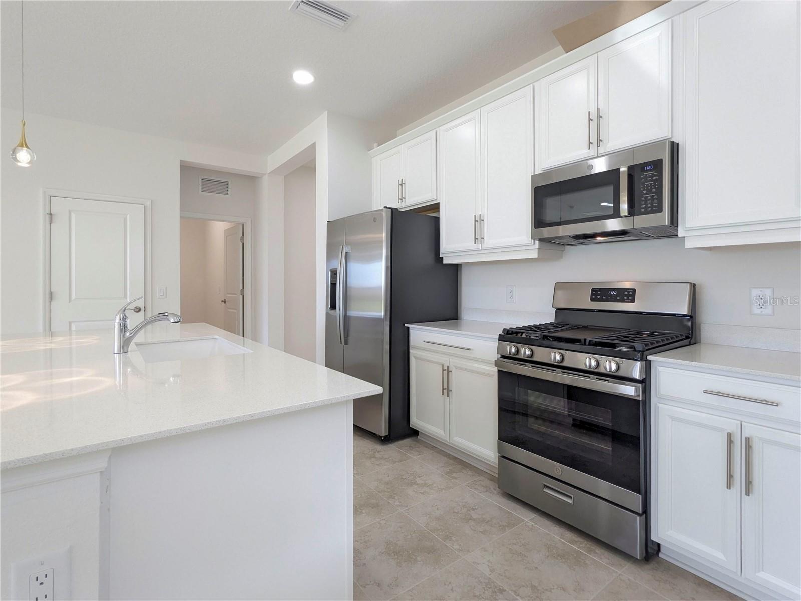 Image 9 of 49 For 8125 Sternway Road