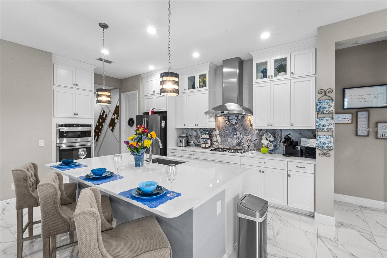 Image 11 of 39 For 13732 Old Creek Court